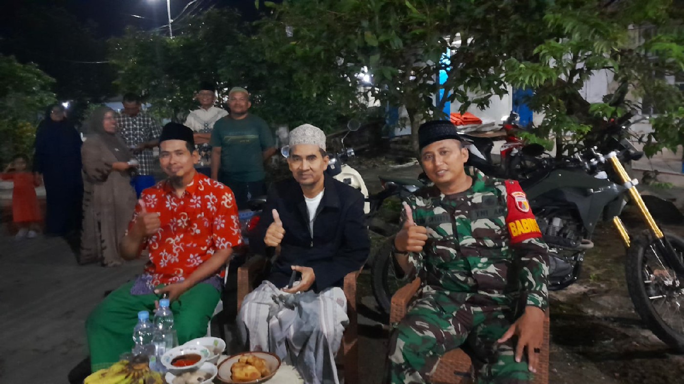 Umat Hindu Ngepeh Tetap Khidmat Beribadah  &nbsp;