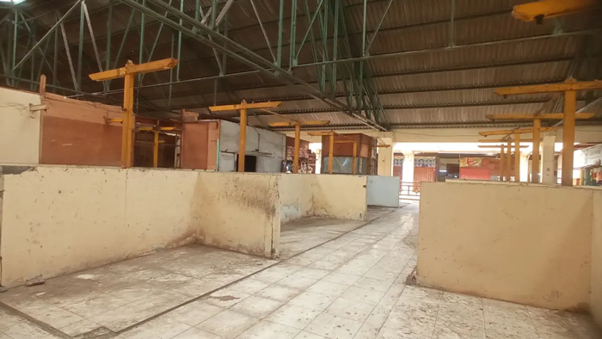 SEPI: Deretan kios yang kosong di PCN lantai dua.