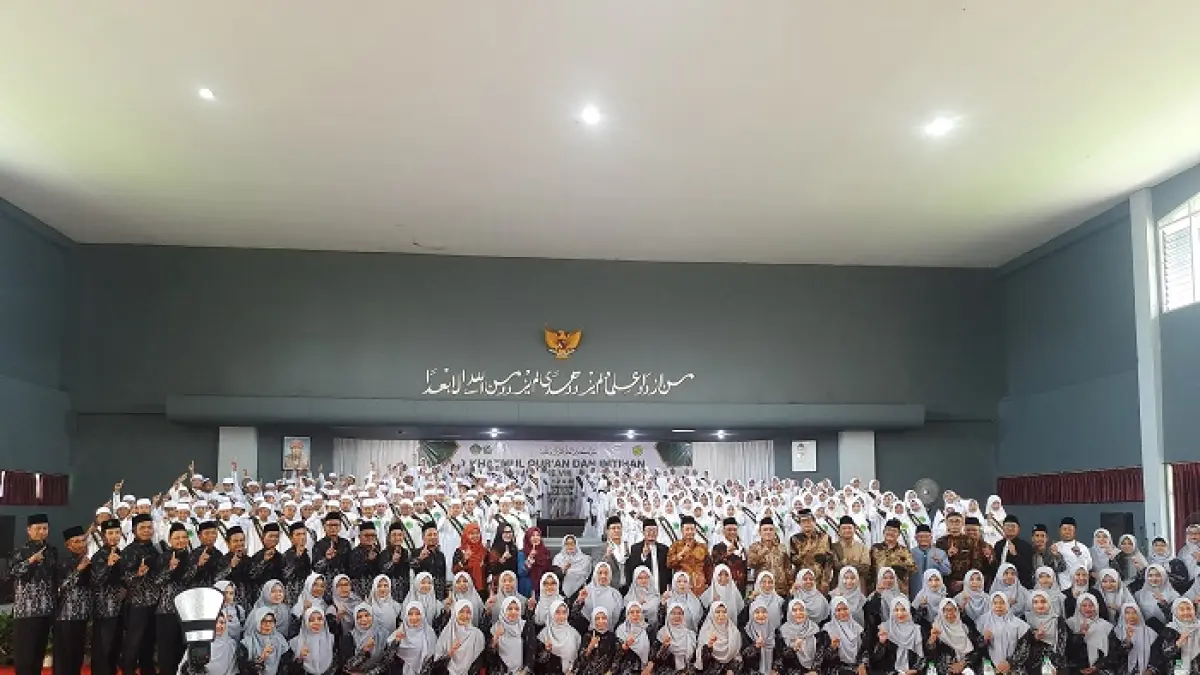 MEMBANGGAKAN: 273 peserta Khatmul Quran dan Imtihan bersama undangan dan seluruh pendidik dan tenaga kependidikan MIN 1 Jombang.