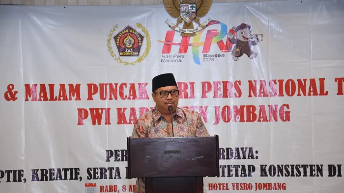 APRESIASI: Bupati Jombang Warsubi saat memberikan sambutan.