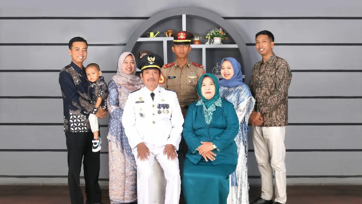 Anjik Eko Saputro bersama keluarga