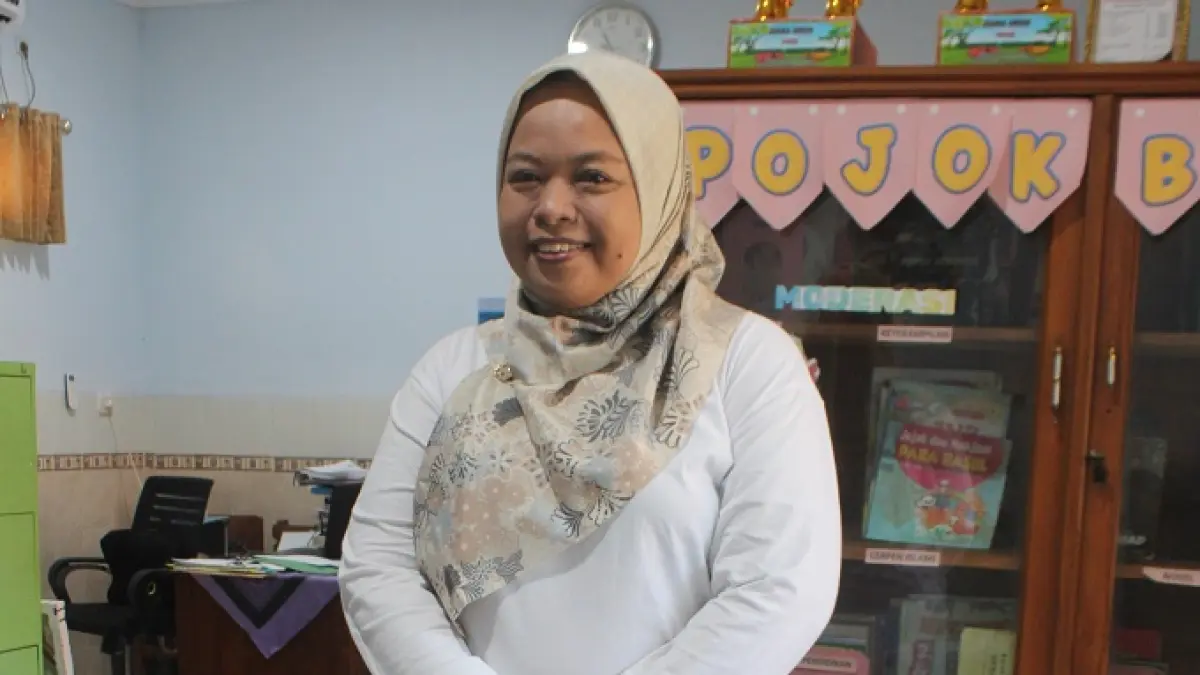 Deny Setiyawati SPd, Kepala SLBN Jombang