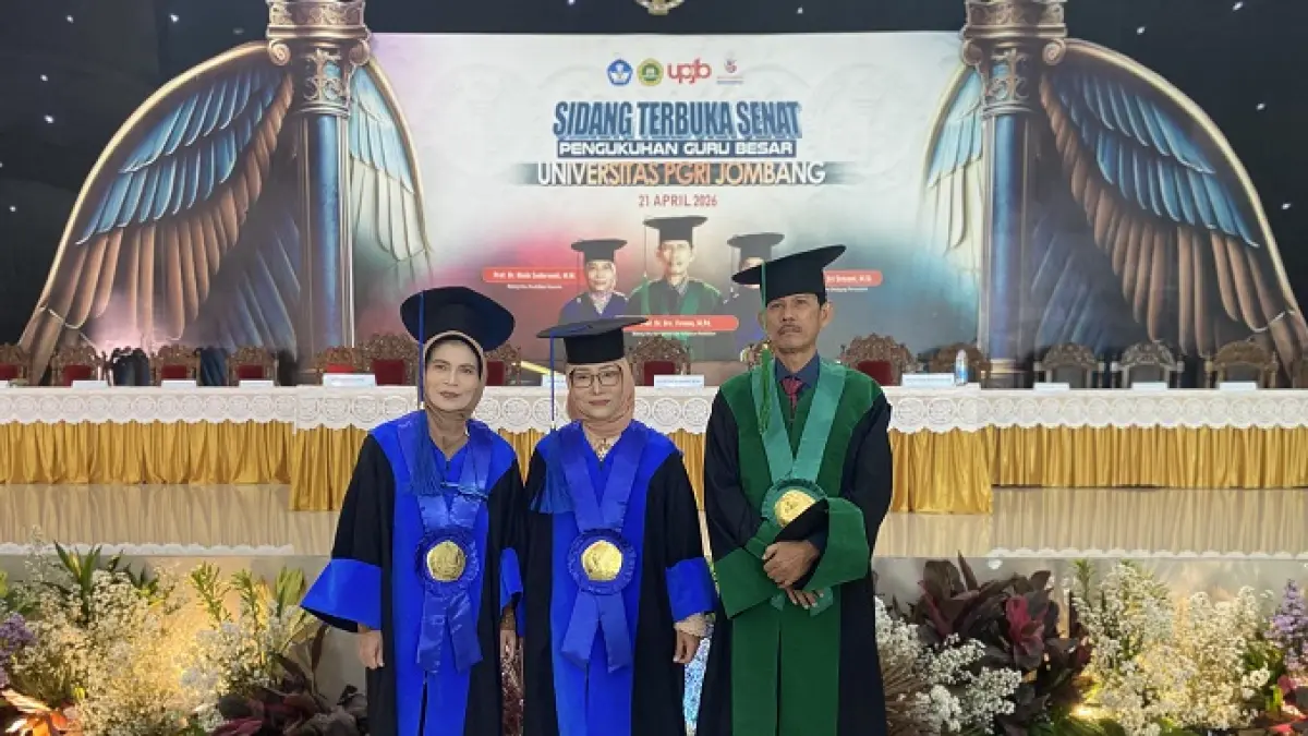 Guru Besar Bidang Manajemen dan Kebijakan Pendidikan, Prof Dr Firman MPd.
Guru Besar Bidang Keahlian Media Pembelajaran Ekonomi, Prof Dr Dra Ninik Sudarwati MM. 
Guru Besar Bidang Pedagogi Pemasaran, Prof Dr Nanik Sri Setyani MSi
