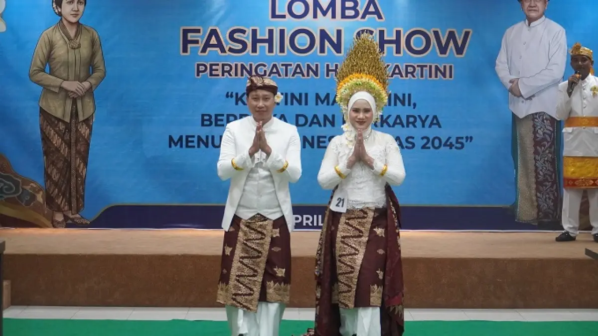 RSUD Jombang menggelar lomba fashion show memperingati Hari Kartini, (21/4). 