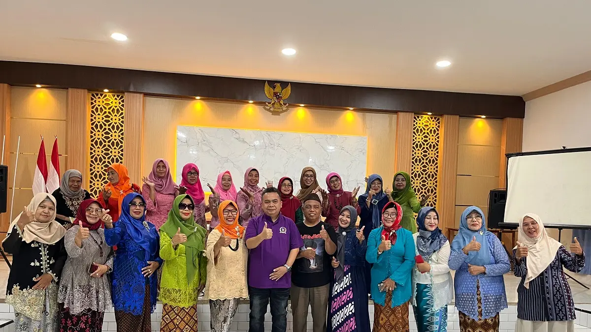 TELADAN: Wakil Ketua DPRD Jombang, HM Syarif Hidayatullah ST MMT (Gus Sentot), menghadiri peringatan Hari Kartini yang digelar PORPI Desa Candimulyo, Sabtu (25/4). 