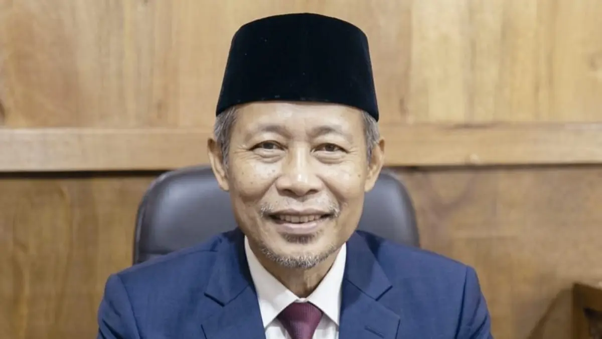 Drs. Waras, M.M.Pd, kepala SMAN Mojoagung 