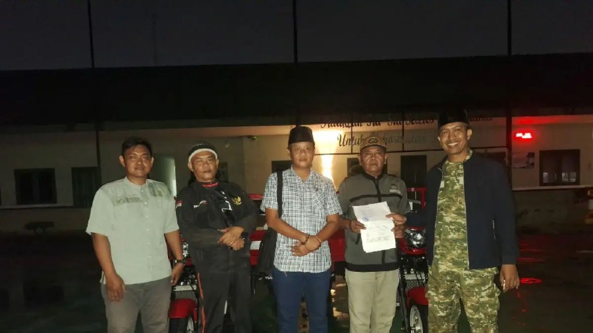 Motor roda tiga merek Viar yang diterima KDKMP di Desa Tanggalrejo, Kecamatan Mojoagung, Kamis (30/4) malam.