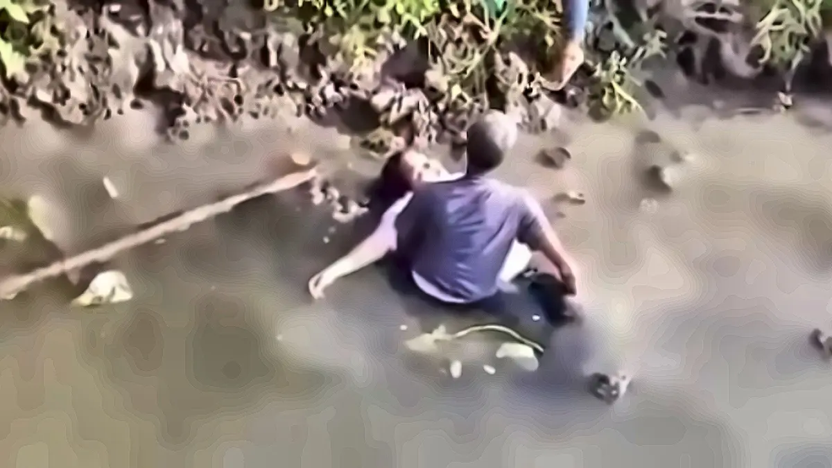 Kecelakaan lalu lintas tunggal terjadi di Jalan Raya Desa Bawangan, Kecamatan Ploso, Rabu (6/5)pagi.