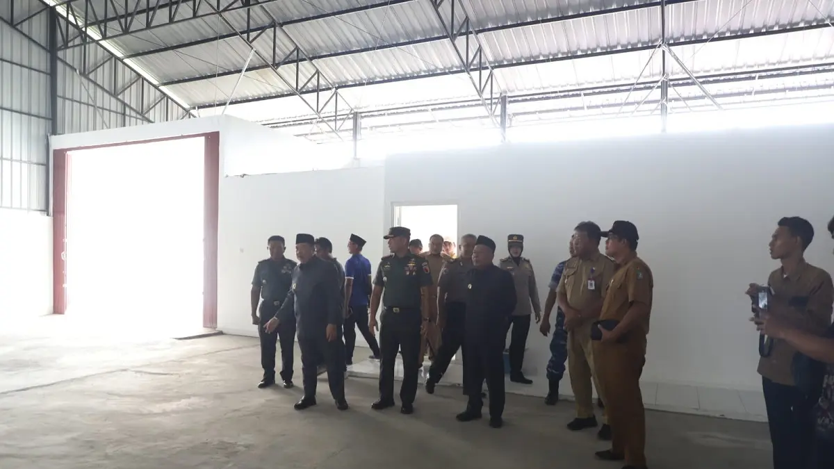 Bupati Warsubi saat sidak KDKMP di Jombang