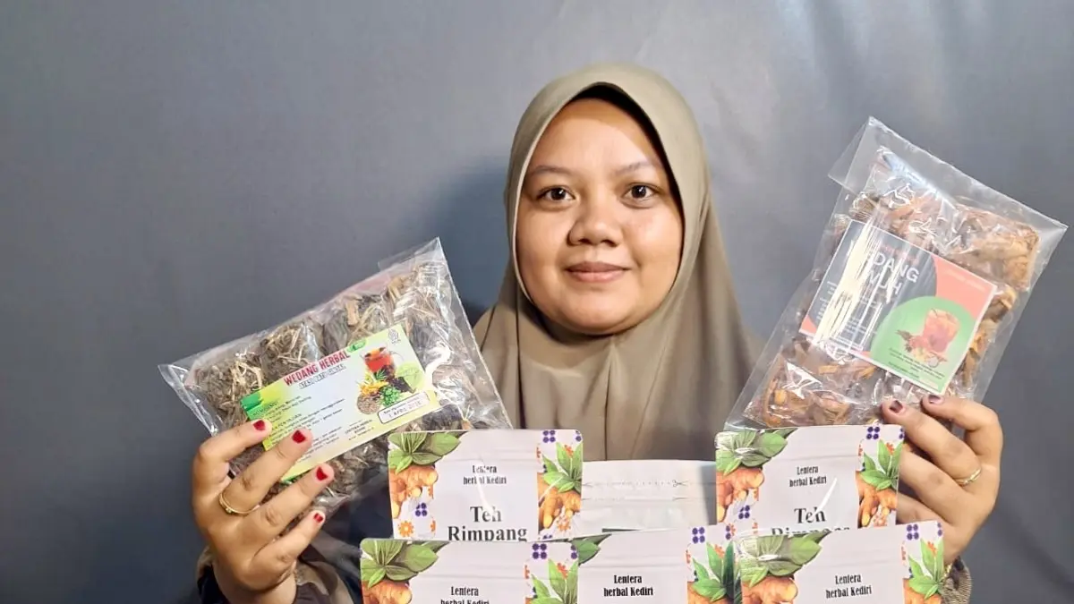 Isna, UMKM jamu yang kini makin sukses usai dapat suntikan KUR BRI