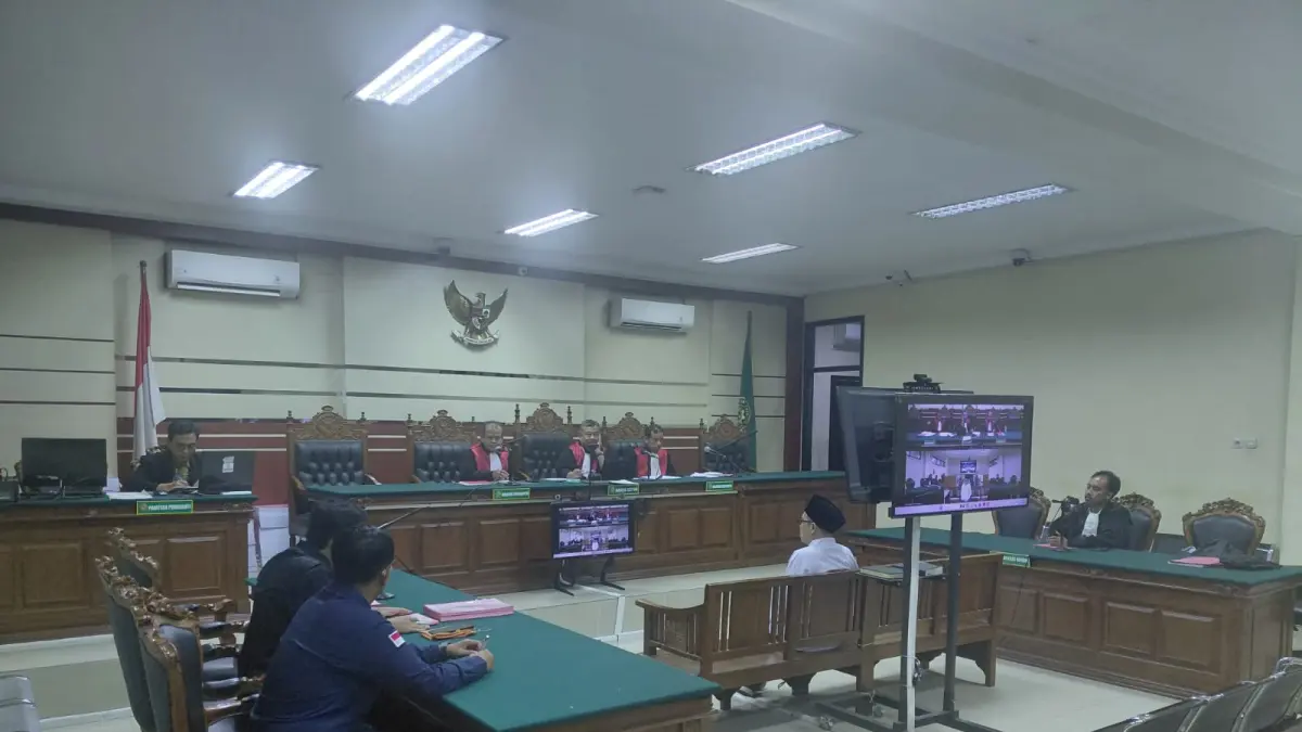 Sidang pembacaan vonis untuk terdakwa kasus korupsi bank BUMN di Wonosalam Jombang