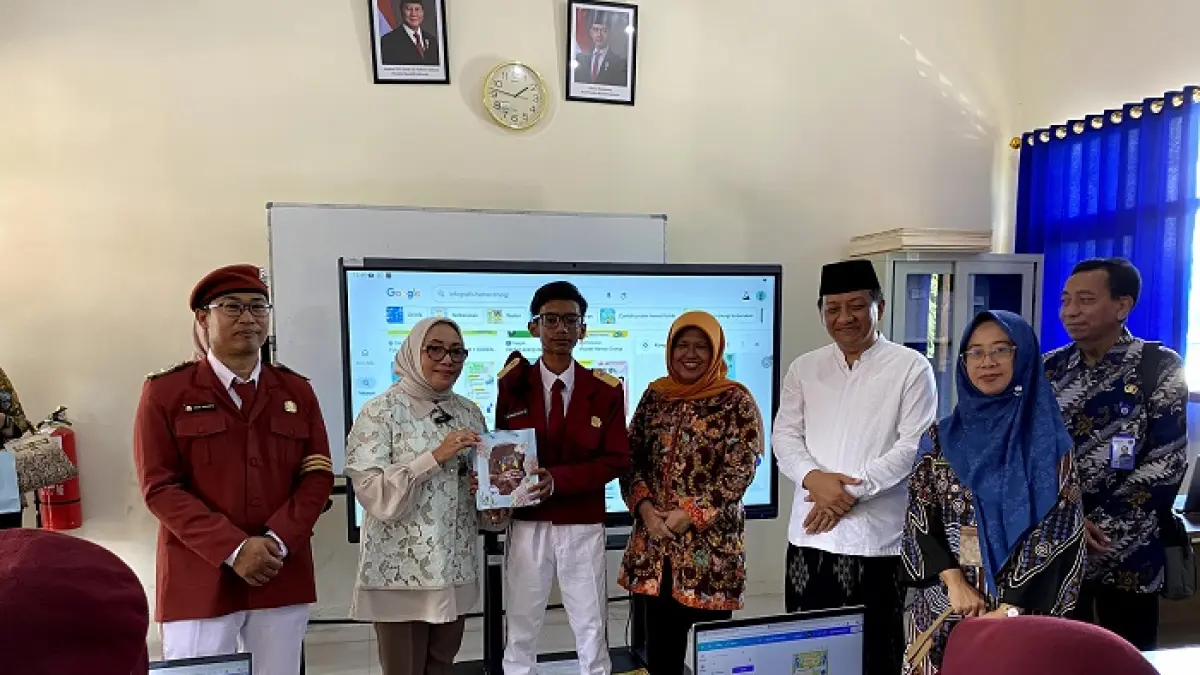 AKTIF: Siswa Sekolah Rakyat mengikuti pembelajaran di sekolah beberapa waktu lalu. 