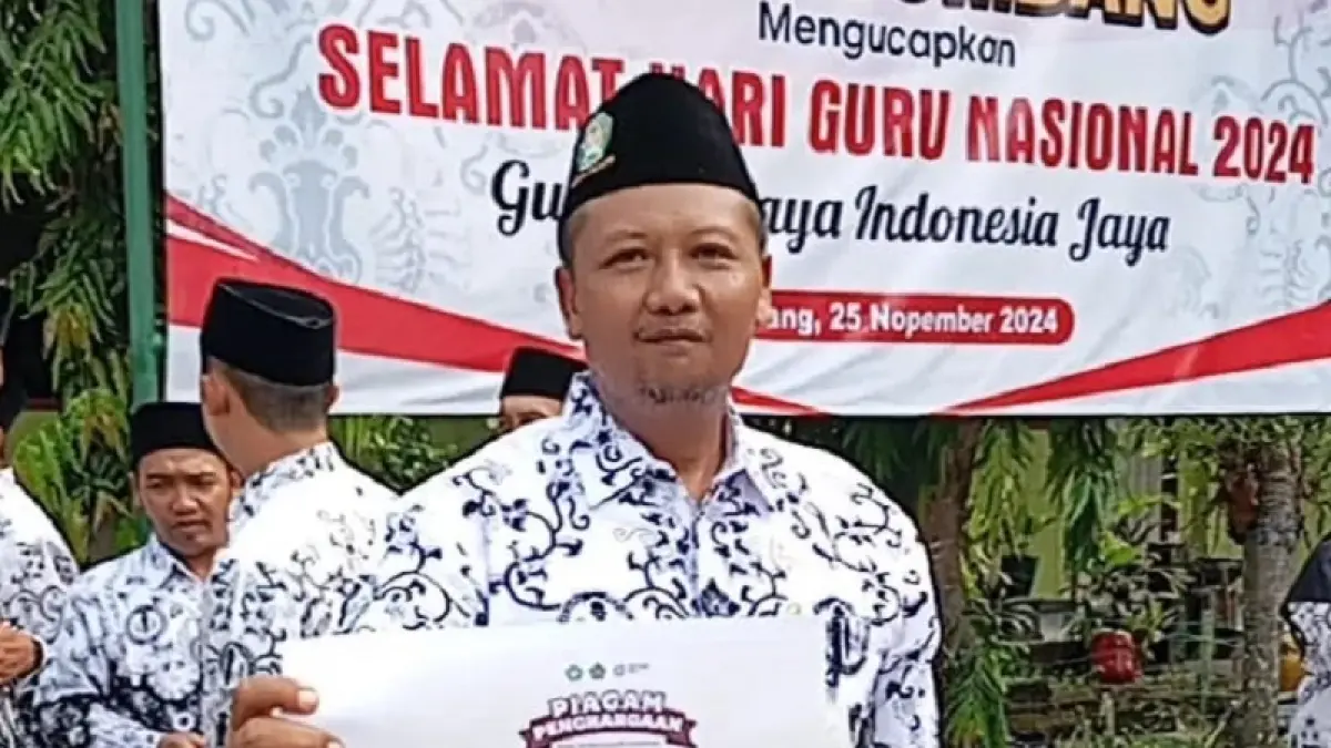 Kepala MTsN 18 Jombang Agus Arif MMPd