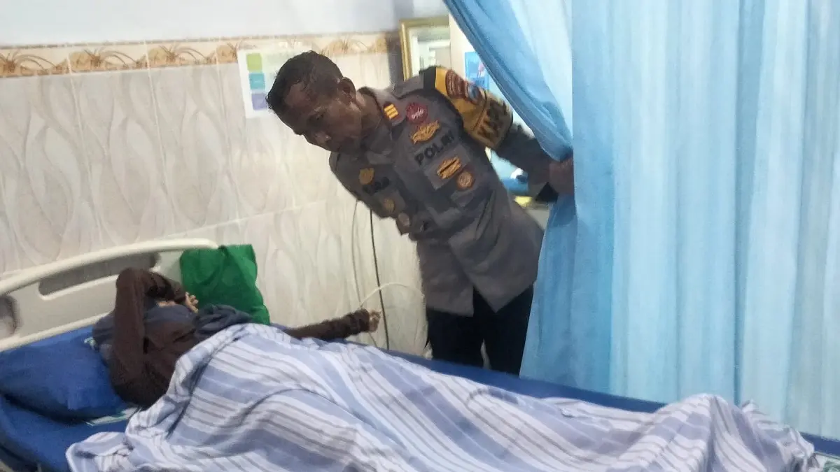  Polisi berhasil mengungkap identitas orang tua bayi perempuan yang ditemukan terbungkus kain di teras rumah warga Dusun Beji, Desa Sawiji, Kecamatan Jogoroto, Senin (18/5) dini hari. 