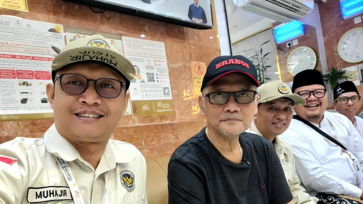 PANTAU: Menteri Haji dan Umrah KH Irfan Yusuf Hasyim (Gus Irfan) memantau kesiapan jemaah indonesia, khususnya Jombang, pada Sabtu, (23/5). 