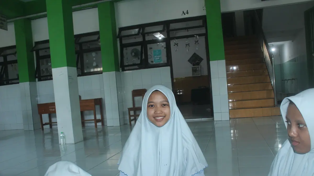 Iklila Faizatul Islam, Kelas 9-PQ 1 MTs Perguruan Mu’allimat Cukir