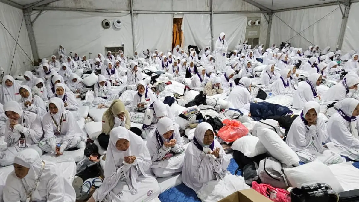 Jemaah haji asal Jombang yang tergabung dalam SUB Kloter 60 dan 61 telah berada di Arafah untuk menjalani wukuf sebagai rangkaian puncak ibadah haji.