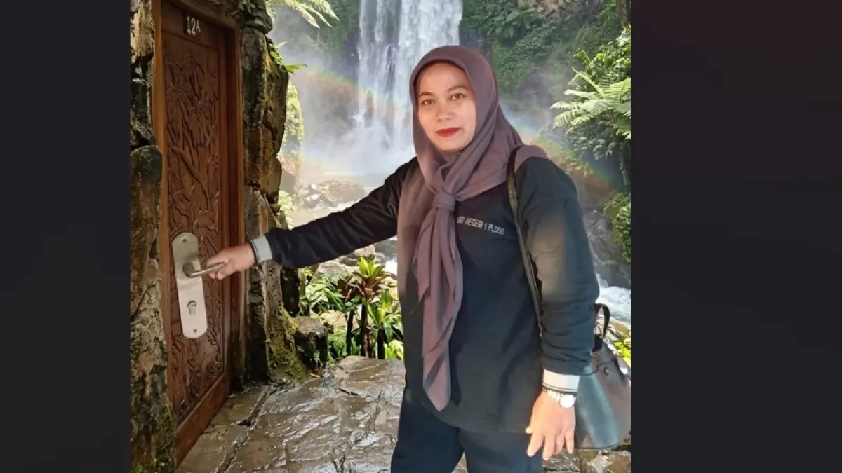 Indah Dwi Anggraini, Guru SMPN 1 Ploso