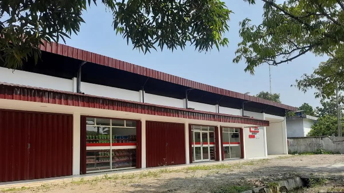 BEROPERASI: KDMP Plandi sudah buka melayani warga kemarin (5/6).