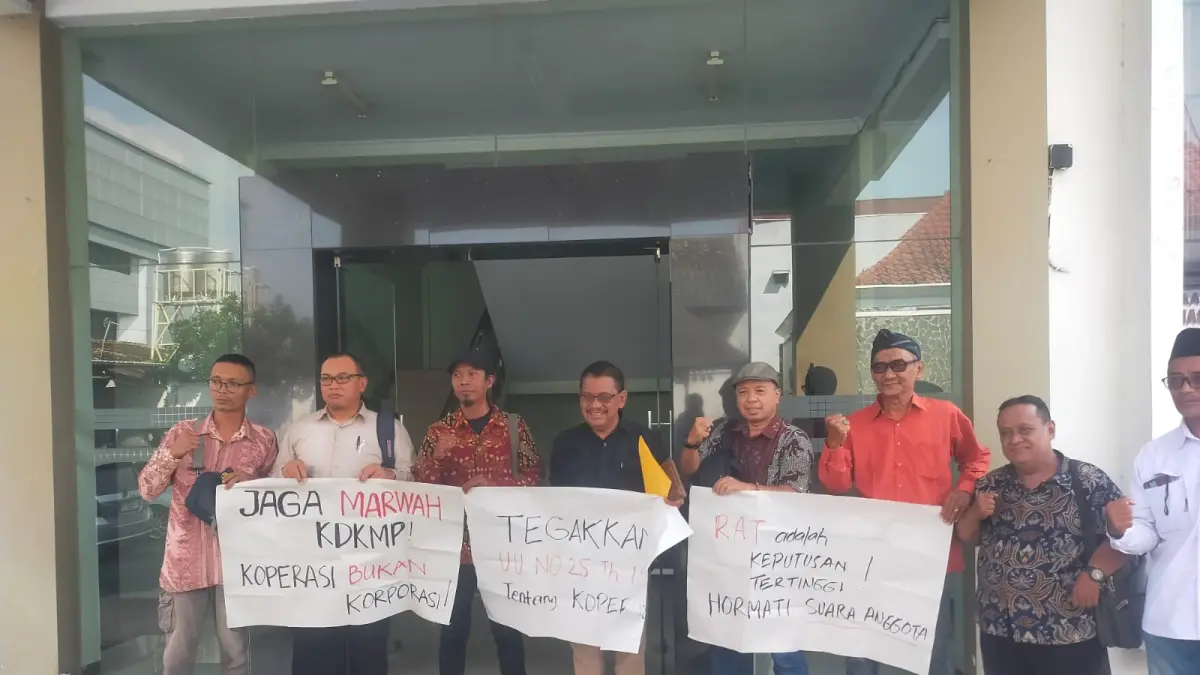 CARI SOLUSI: Forum KDKMP Jombang datangi kantor DPRD Jombang Rabu (10/6)
