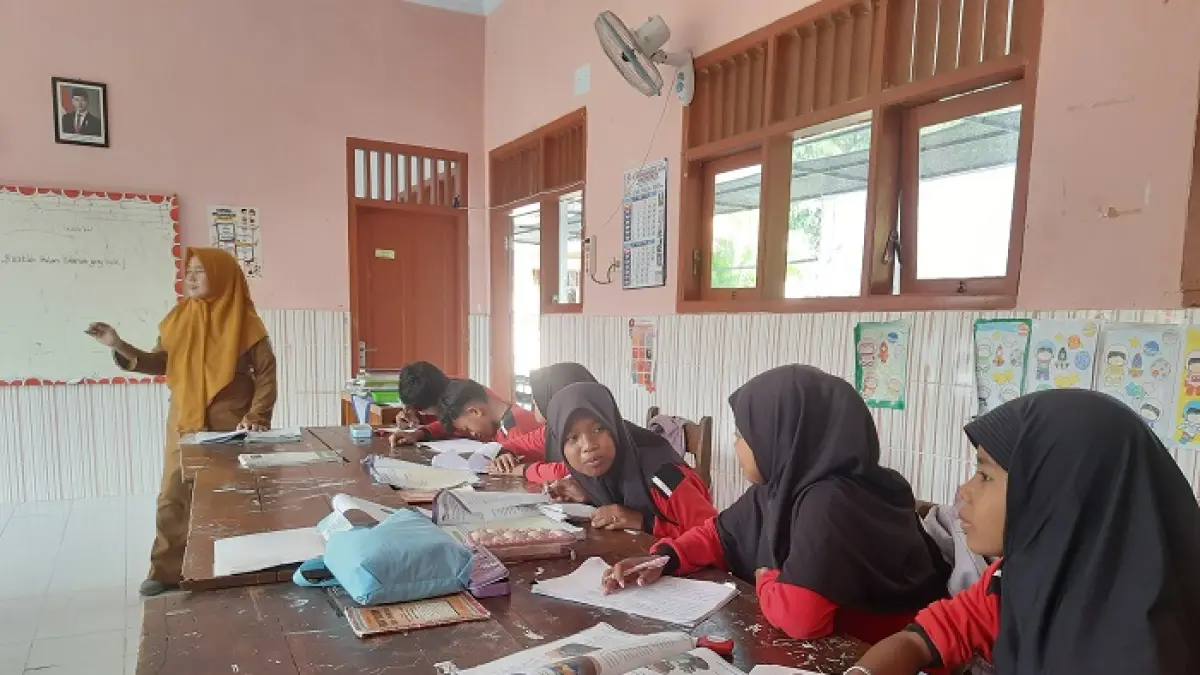 KOMUNIKATIF: Kepala SDN Mojongapit 3 Kecamatan Jombang, Zumaroh Is