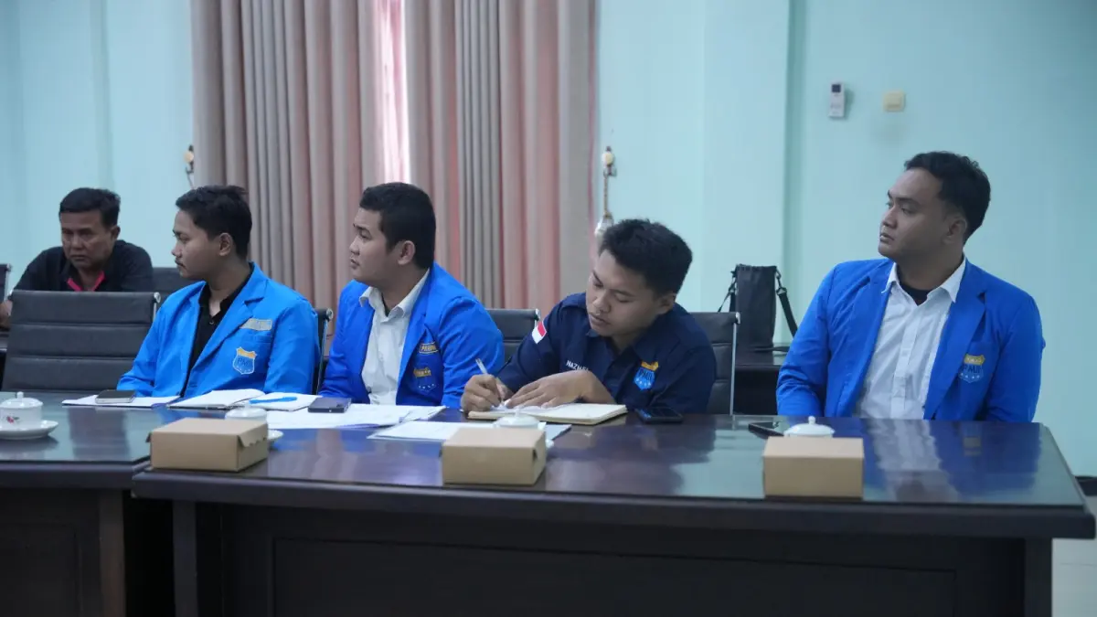 SERIUS: Komisi A DPRD Jombang menggelar RDP membahas transparasi APBD, Rabu (10/6).