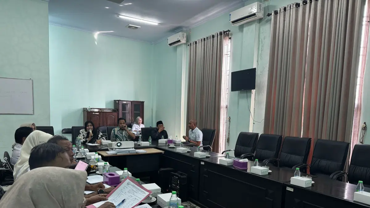 SERIUS: Komisi D DPRD Jombang rapat dengar pendapat dengan Disnaker terkait program kerja 2027, Rabu (10/6).