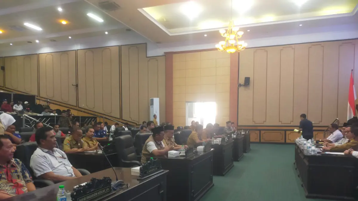 DPRD Jombang mulai mendalami rencana pemutusan hubungan kerja (PHK) massal di PT Sumber Graha Sejahtera (SGS), Kecamatan Diwek