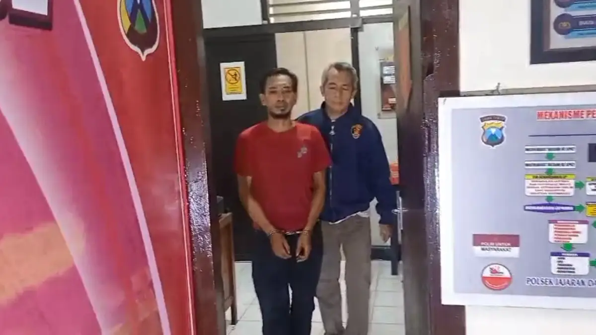 HD, 41, seorang tukang pijat ditangkap anggota Unit Reskrim Polsek Peterongan setelah diduga menggelapkan enam sepeda motor milik pasiennya