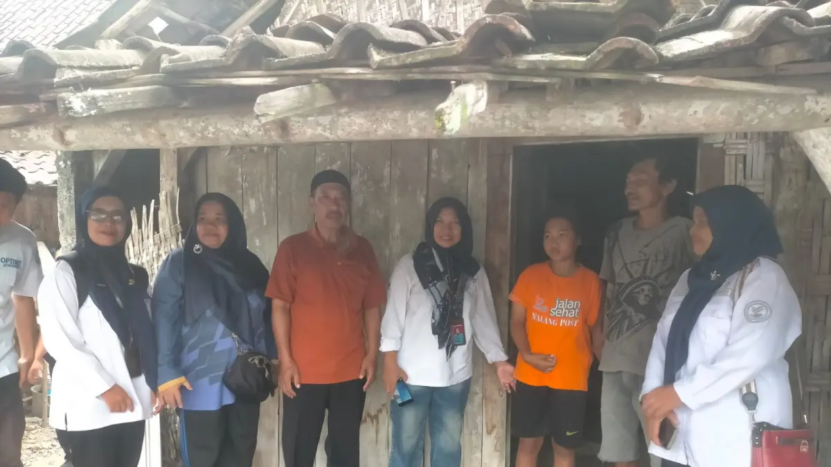 TURUN GUNUNG: Tim melakukan penjaringan calon siswa Sekolah Rakyat untuk jenjang SD.