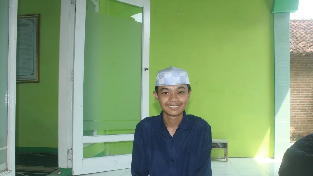  Rizqi Mubarok, Kelas 11 TPM 1 SMK Unggulan NU Mojoagung