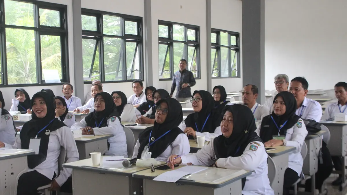 SEMANGAT: Guru SMP mengikuti pelatihan BCKS di SMPN 1 Jombang, (21/11).