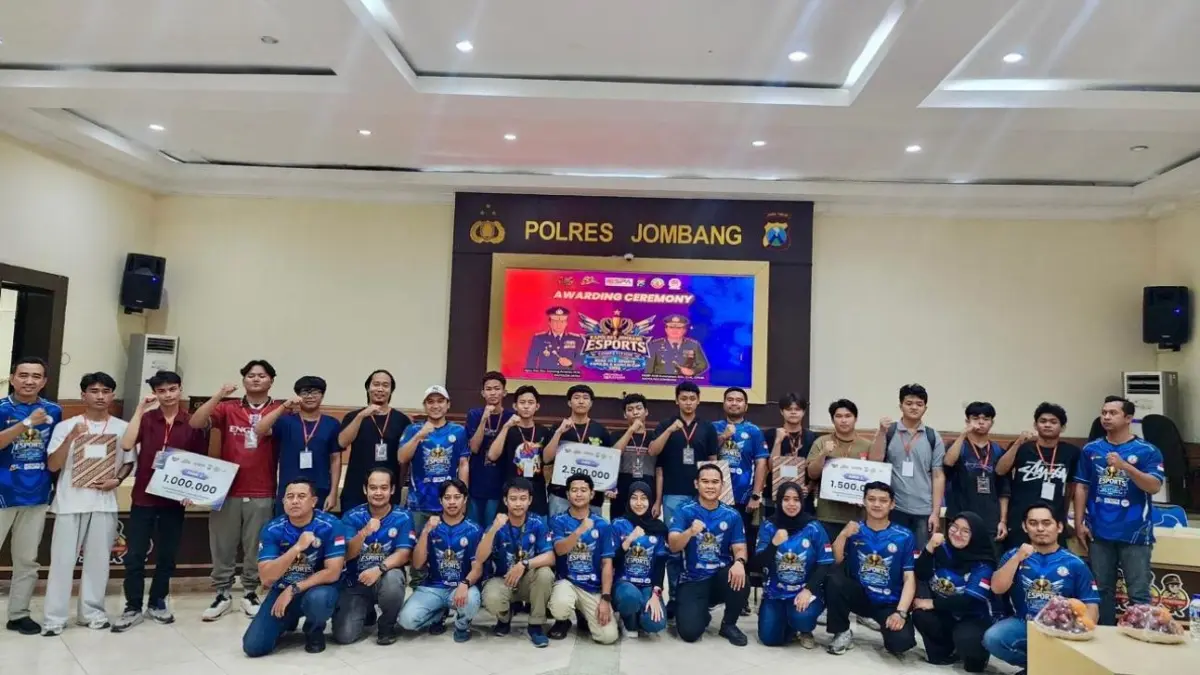 restasi membanggakan ditorehkan atlet esports Kabupaten Jombang. Tiga tim&nbsp;maju ke penyisihan tingkat Polda Jawa Timur dalam ajang Kapolda Jatim Esports 2026 Minggu (21/6). 