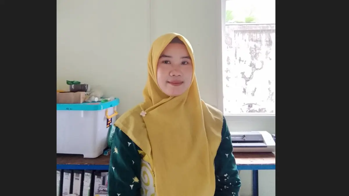 Siti Junaidah SKeb Bdn, Kepala Seksi Keperawatan Ibu dan Anak RS Islam Jombang