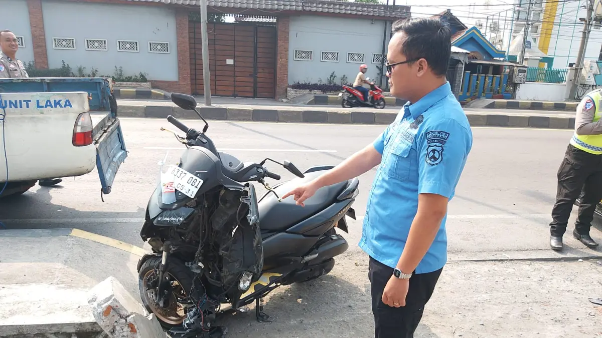 Kecelakaan yang melibatkan dua sepeda motor terjadi di Jalan Raya Desa Miagan, Kecamatan Mojoagung, Jombang, Minggu (5/7).