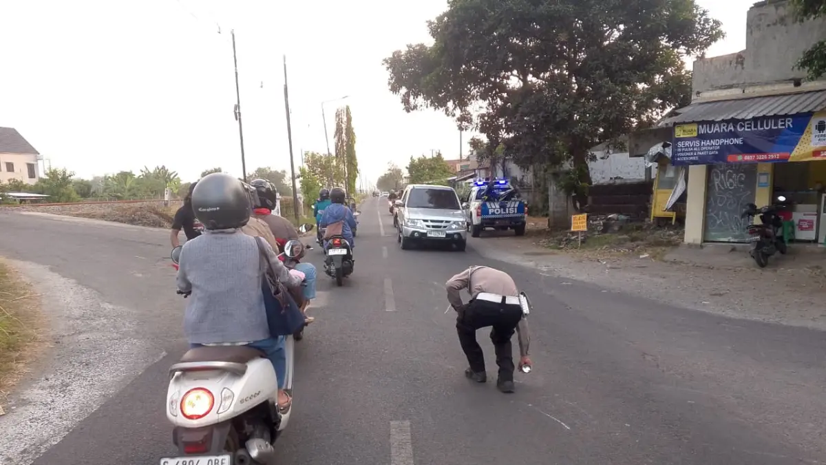 Kecelakaan maut terjadi di simpang empat Jalan Raya Desa Mlaras, Kecamatan Sumobito, Jombang, Kamis (9/7)