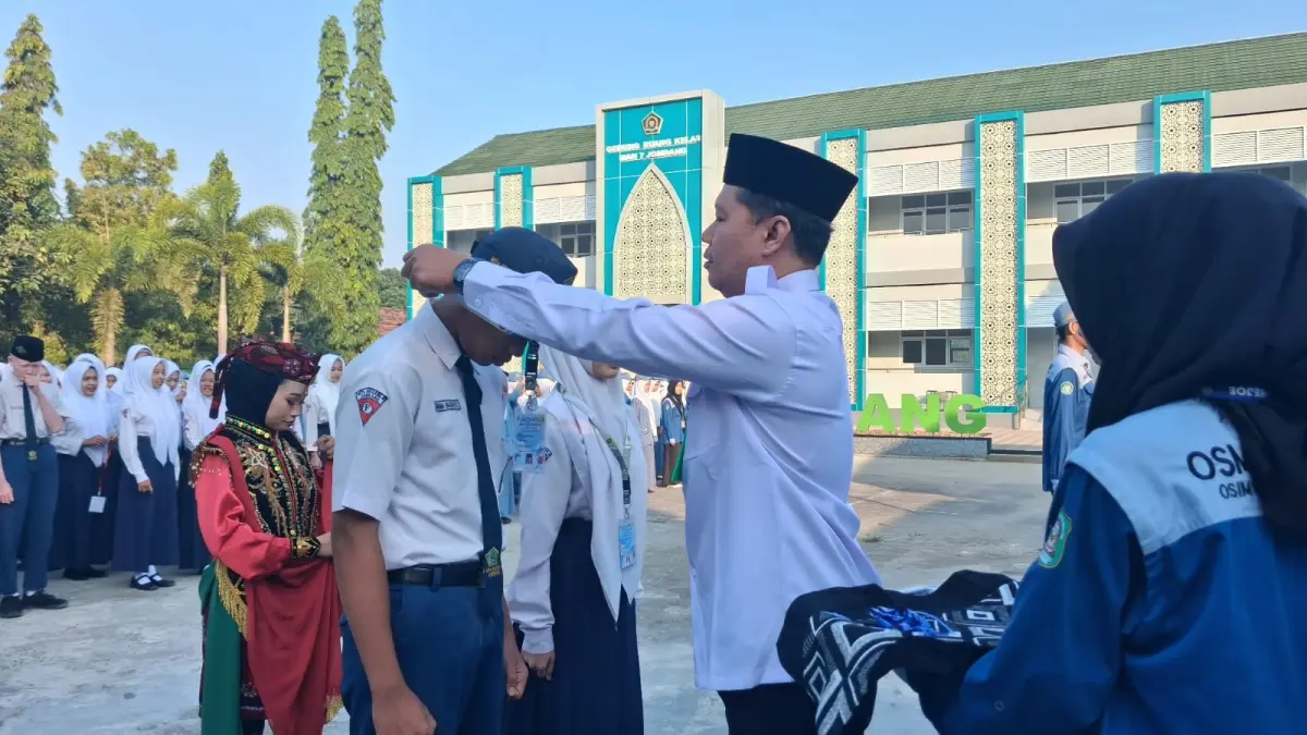 KREATIF: Kepala MAN 7 Jombang, Masrukhin MPdI saat membuka Masa Ta
