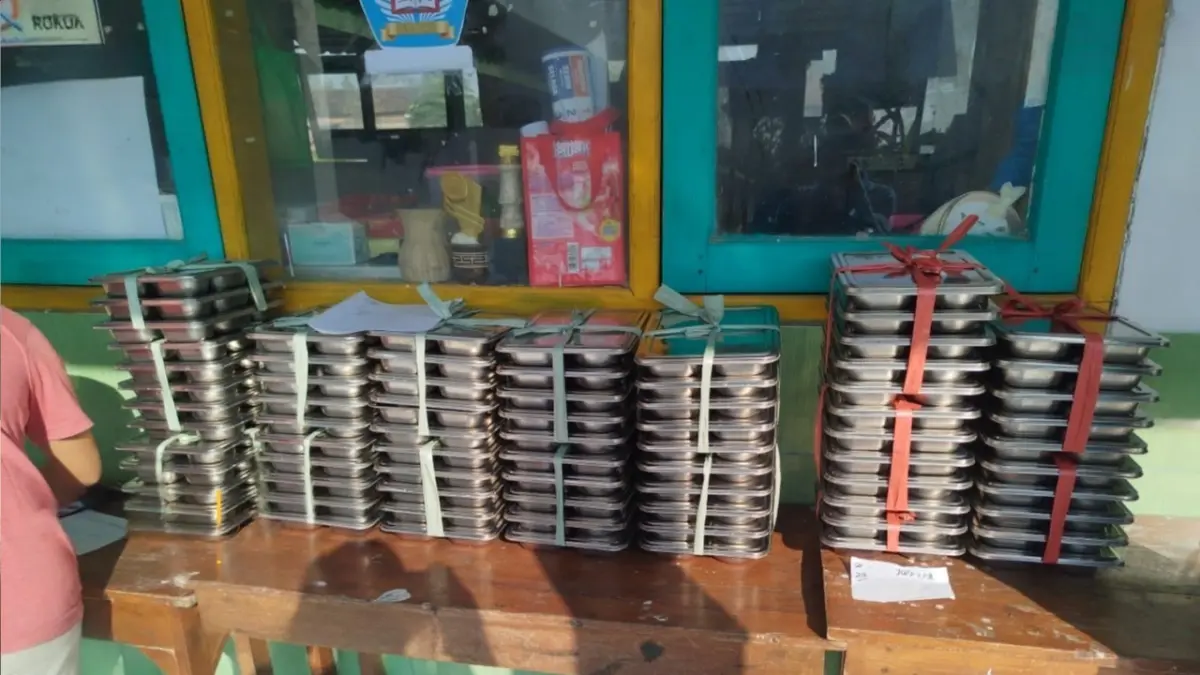 Program Makan Bergizi Gratis (MBG) di Kabupaten Jombang kembali berjalan serentak setelah libur sekolah. 