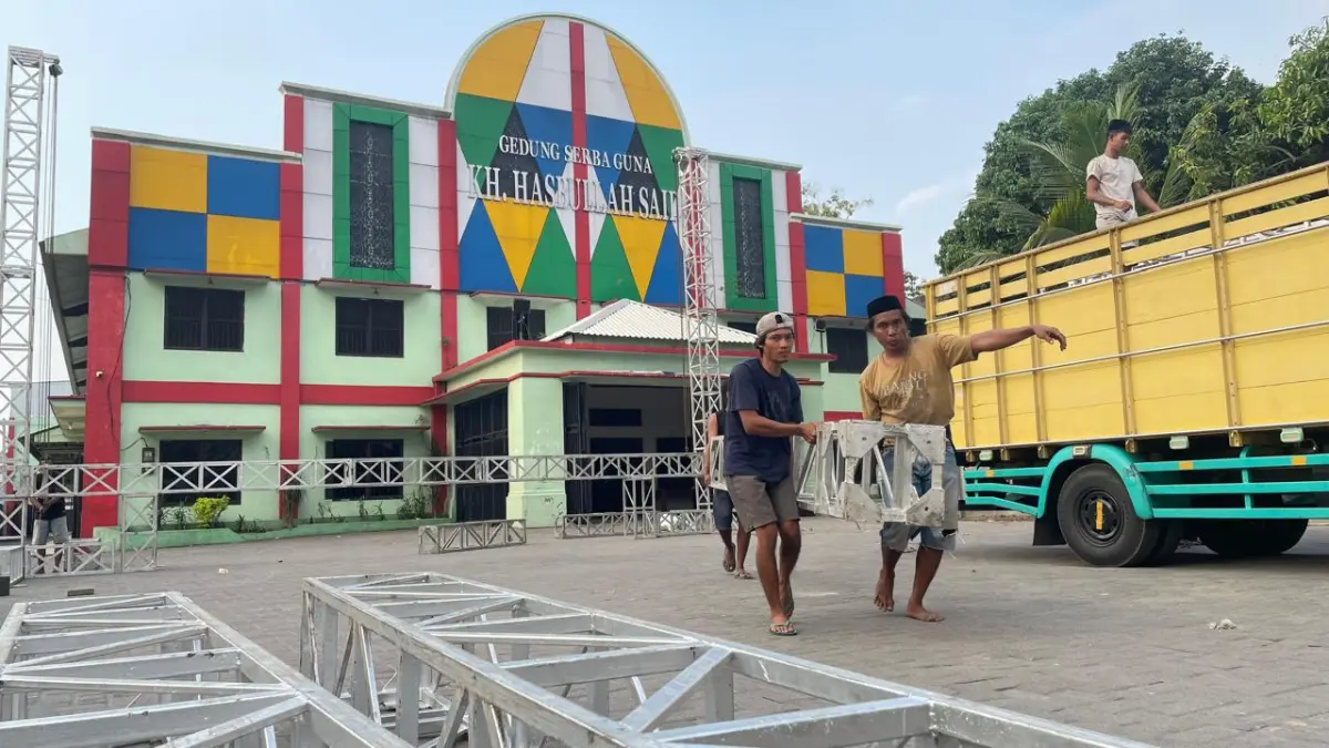 
FASILITAS PESANTREN: Gedung Serba Guna KH Hasbullah Said di lingkungan PP Bahrul Ulum Tambakberas, Jombang turut disiapkan sebagai salah satu venue Muktamar ke-35 NU.