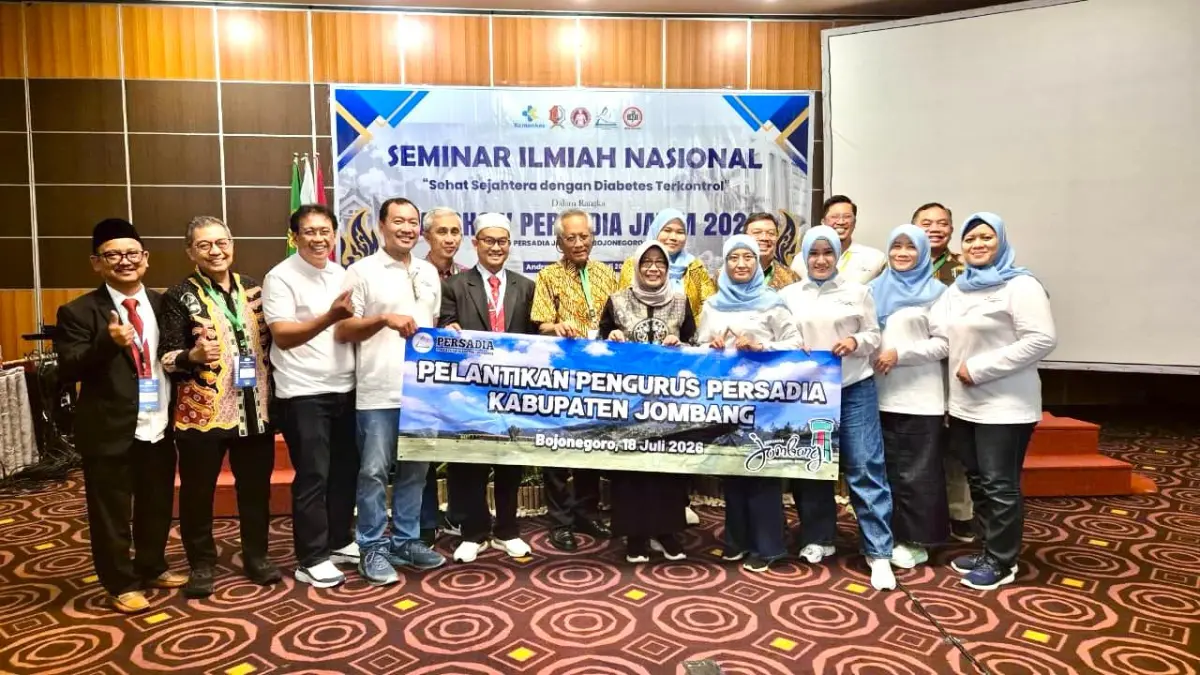  Persatuan Diabetes Indonesia (PERSADIA) Cabang Jombang resmi memiliki kepengurusan baru. Pelantikan berlangsung di Andrawina Ballroom, Aston Hotel, Bojonegoro, Sabtu (18/7). 