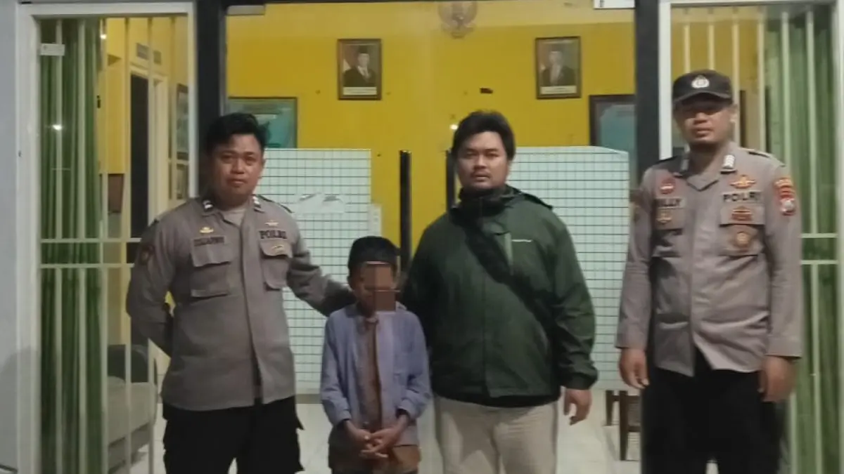 Seorang anak terlantar yang diserahkan pihak kepolisian ke RPS Desa Candimulyo, Rabu (22/7). 