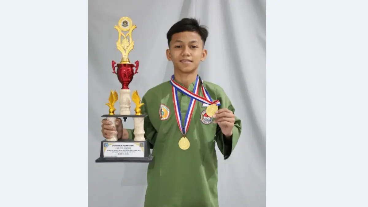 Ezza Maulana Zainun Thoriqo Yasiro, Kelas 7C SMP Budi Utomo Perak