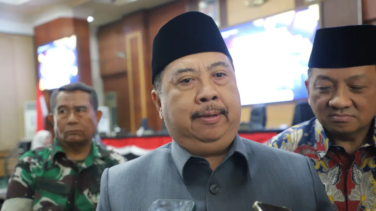 Bupati Jombang Warsubi 