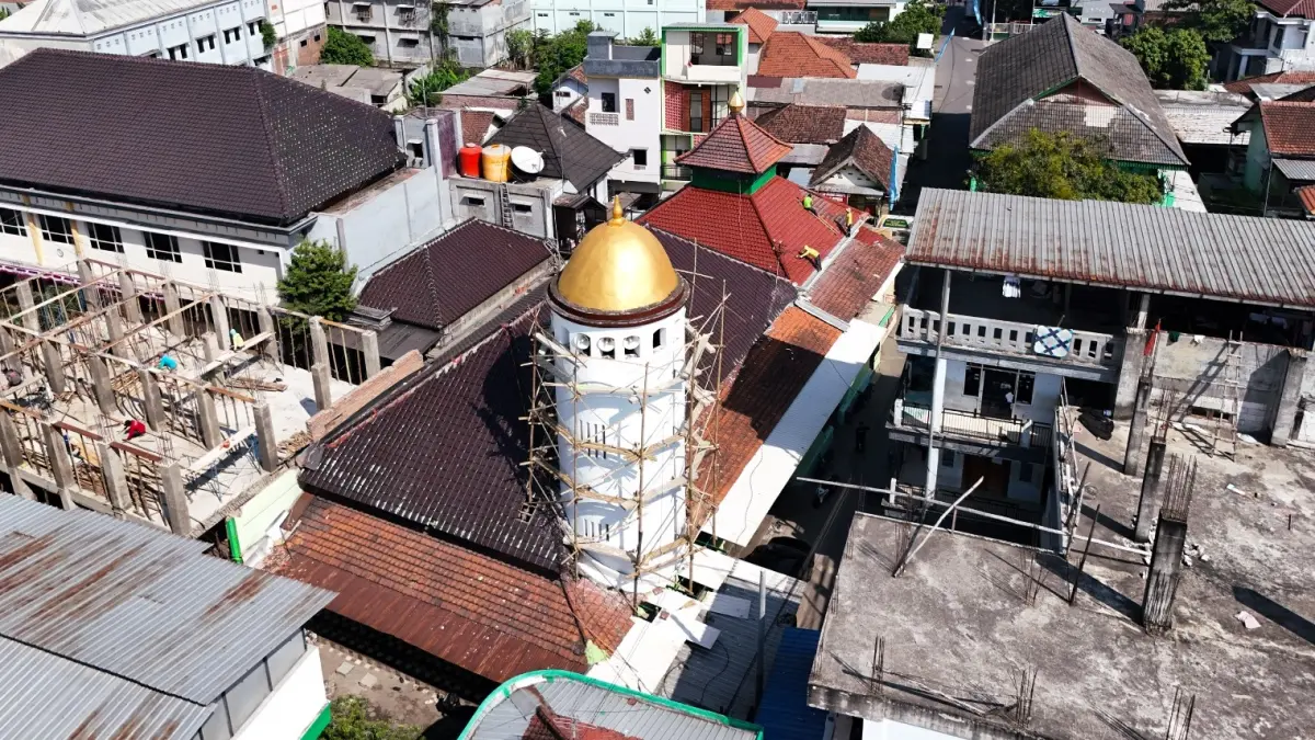 JADI IKON MUKTAMAR: Menara Masjid PP Bahrul Ulum Tambakberas menjadi ikon Muktamar ke-35 NU. 