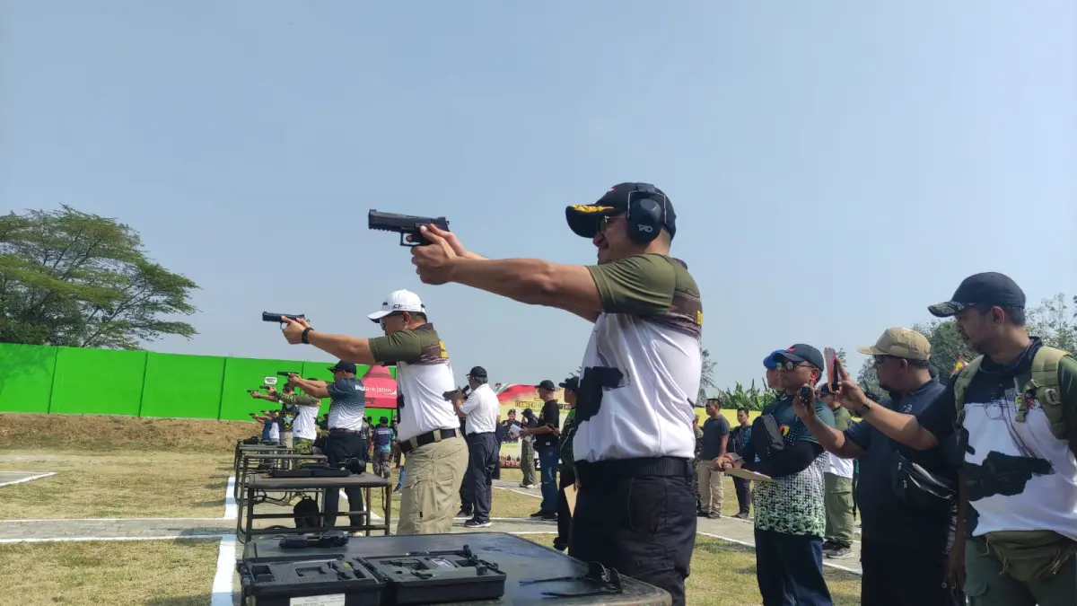 acara Lomba Menembak Piala Danrem 082 CPYJ dalam memeriahkan Kemerdekaan RI yang ke 81 tahun. 