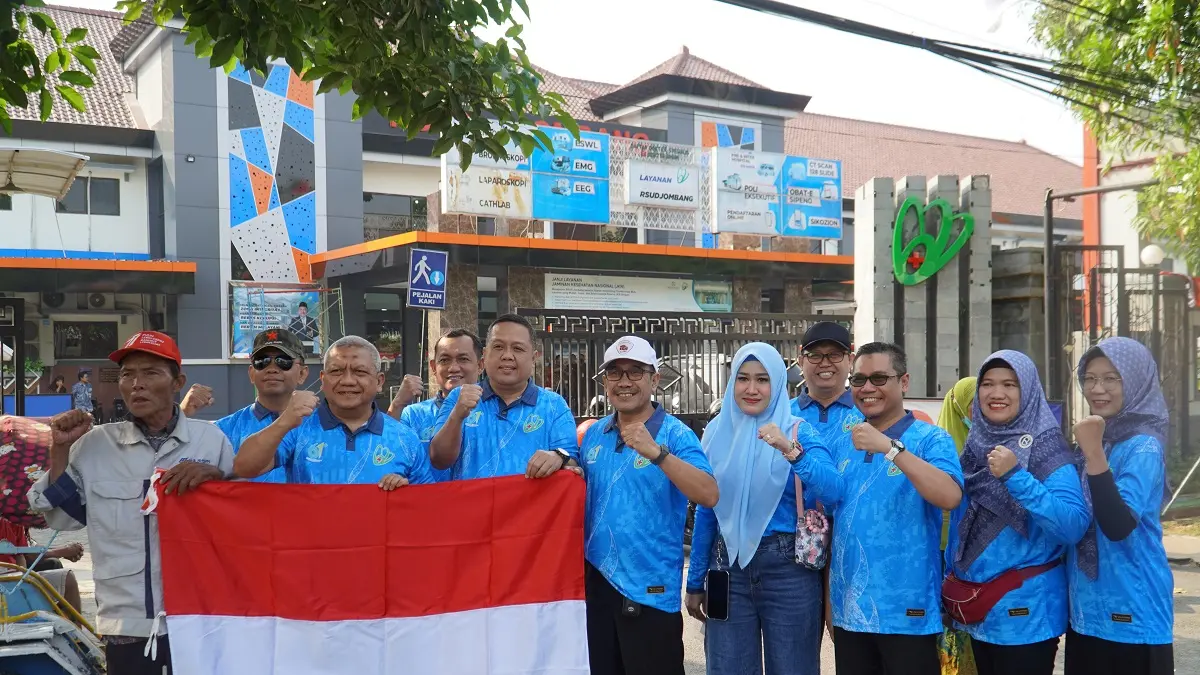 KOMPAK: Direktur RSUD Kabupaten Jombang, dr Pudji Umbaran MKP, bersama jajajaran pimpinan rumah sakit dan masyarakat. 