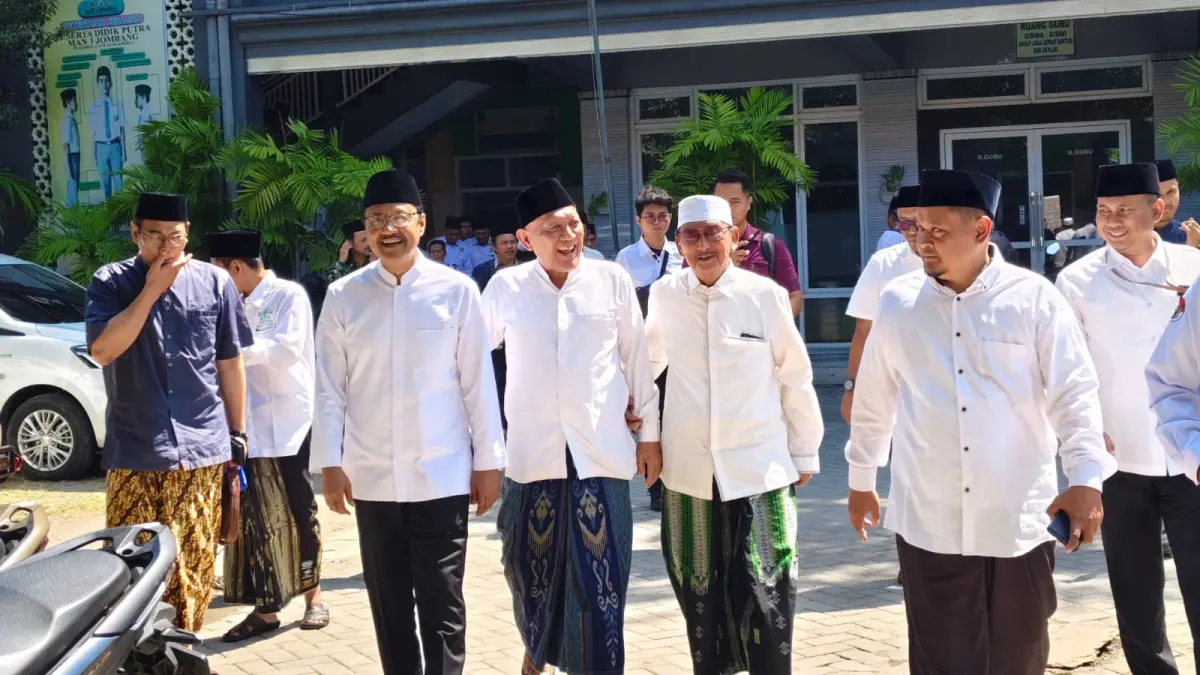 PBNU memastikan Pondok Pesantren Bahrul Ulum Tambakberas siap menjadi tuan rumah Muktamar ke-35 Nahdlatul Ulama (NU). 