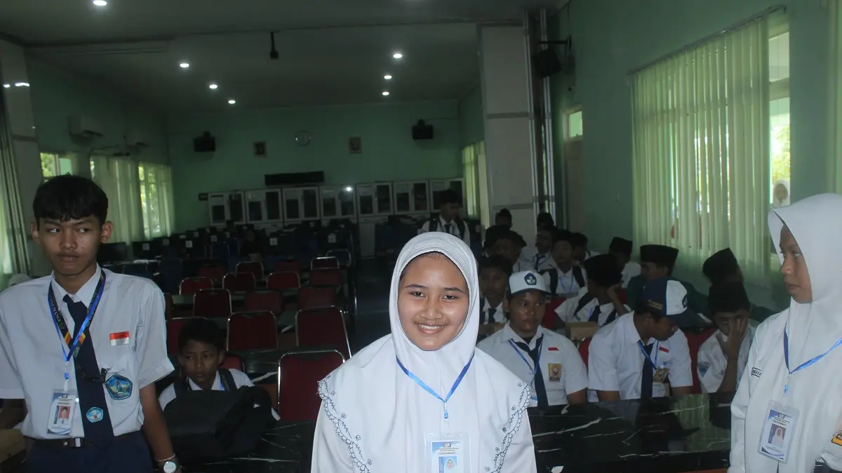 Valisya Nabila Ardlynata 9-A SMP A Wahid Hasyim Tebuireng