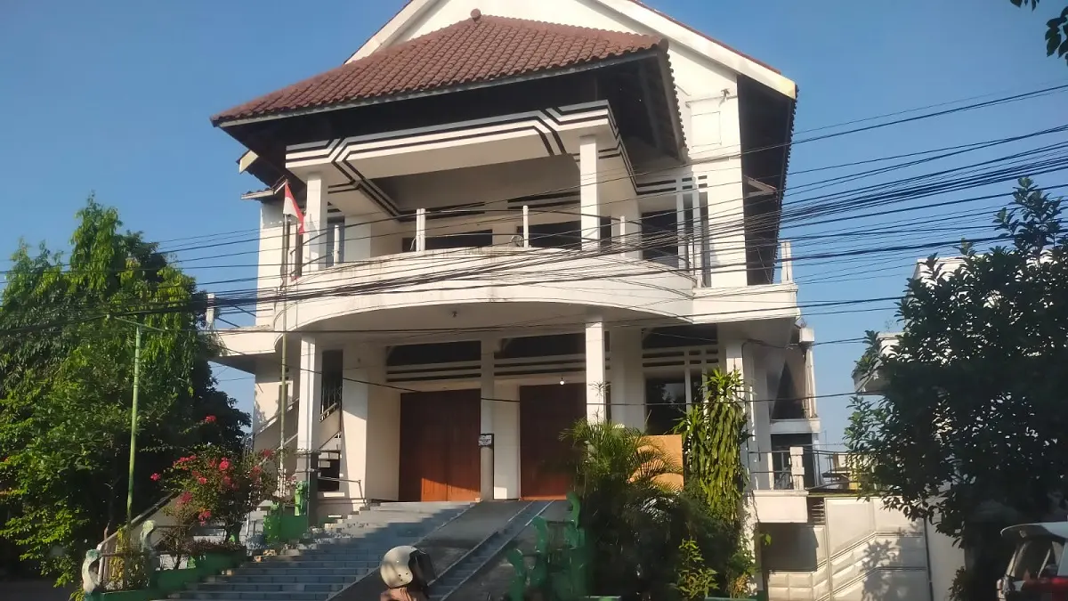 Gedung KPRI Sejahtera di Jl Adityawarman Jombang