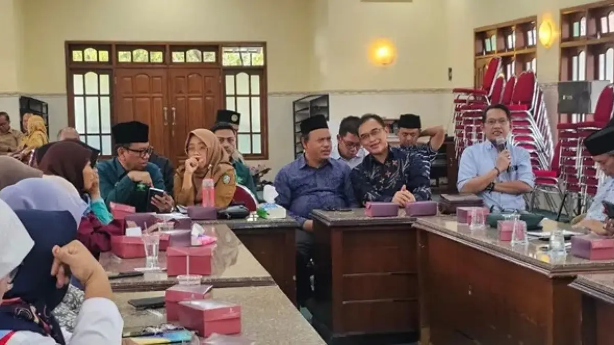 MUSYAWARAH: Koordinator Bidang Kesehatan Panitia Muktamar ke-35 NU, DR. dr HM Zulfikar As